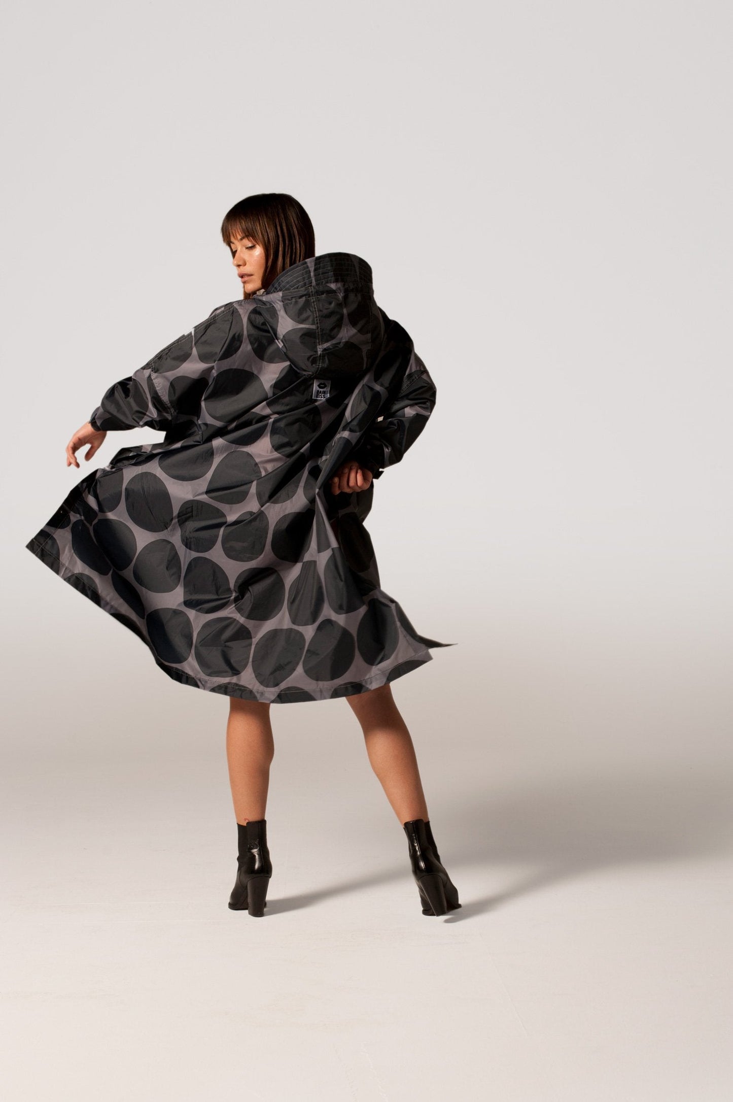 Famous black - Fashion raincoat